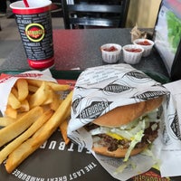 Photo taken at Fatburger by Steven d. on 4/3/2017
