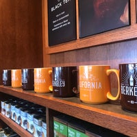 Photo taken at Peet&amp;#39;s Coffee &amp;amp; Tea by Sotheavy on 5/13/2017