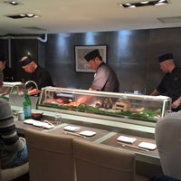 Foto diambil di Sushi of Gari 46 oleh Brad O. pada 3/1/2016