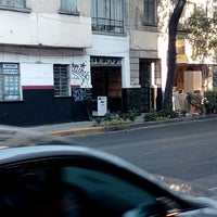 Foto tirada no(a) La Milpa Smoke Shop por Omar Octavio M. em 2/8/2017