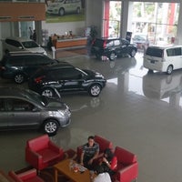 Photo taken at Showroom Nissan Puri Indah by Gilang R. on 7/14/2013