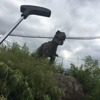 Photo taken at Jurassic Encounter Adventure Golf by Susy A. on 9/18/2016