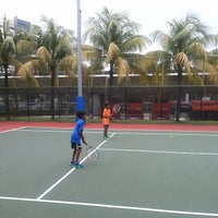 Photo taken at Yio Chu Kang Squash And Tennis Center by Jen L. on 7/5/2014