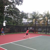 Photo taken at Yio Chu Kang Squash And Tennis Center by Jen L. on 7/5/2014