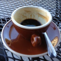 5/24/2013にDrew P.がRoyal Ground Coffeeで撮った写真