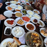 Photo taken at Mustafa&amp;#39;nın Kahvaltı Dünyası by Derya Ö. on 10/17/2019