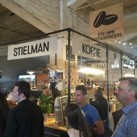 Foto scattata a Stielman Koffiebranders da Andrey A. il 6/24/2018