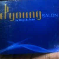 Review D'Young Salon By Roji & Fren