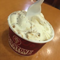 Photo taken at Cold Stone Creamery by Tony G. on 5/16/2016