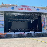 รูปภาพถ่ายที่ Praza de María Pita โดย Pianopia P. เมื่อ 8/2/2022