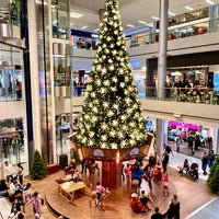 Das Foto wurde bei Einkaufszentrum Glatt von Pianopia P. am 12/23/2022 aufgenommen