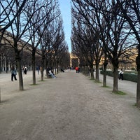 รูปภาพถ่ายที่ Jardin du Palais Royal โดย Riccardo M. เมื่อ 1/27/2024