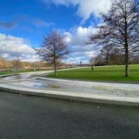 Photo taken at Diana Princess of Wales Memorial Fountain by Riccardo M. on 12/29/2023