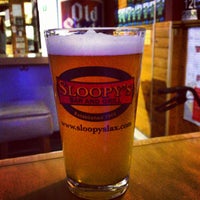 10/5/2013 tarihinde Kevin K.ziyaretçi tarafından Sloopy&amp;#39;s Bar &amp;amp; Grill'de çekilen fotoğraf