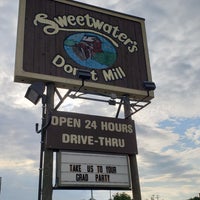 Photo taken at Sweetwater&amp;#39;s Donut Mill by Alice K. on 6/23/2023