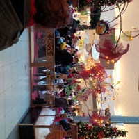 11/24/2012 tarihinde Ben H.ziyaretçi tarafından Conestoga Mall'de çekilen fotoğraf