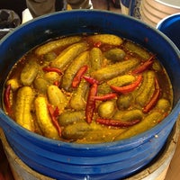 Das Foto wurde bei Horman&amp;#39;s Best Pickles von Stacy S. am 1/9/2014 aufgenommen