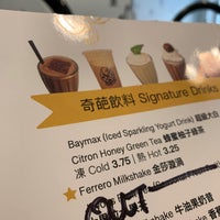 รูปภาพถ่ายที่ Pacific Cafe Hong Kong Kitchen โดย C.Y. L. เมื่อ 8/17/2019