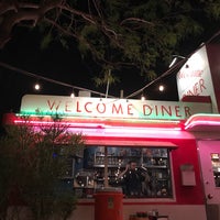Снимок сделан в Welcome Diner пользователем C.Y. L. 4/13/2018