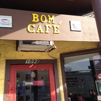 Foto scattata a Bom Cafe da C.Y. L. il 4/15/2013