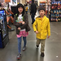 Photo taken at Giant Food by C.Y. L. on 2/22/2017