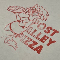 Das Foto wurde bei Post Alley Pizza von C.Y. L. am 3/4/2022 aufgenommen