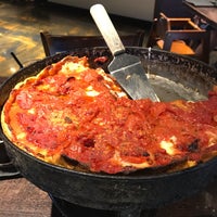 Снимок сделан в Pizzeria Pezzo пользователем Sylvia H. 7/11/2017