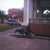 Review Mesjid Al-Muslimin