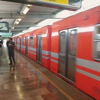 Photo taken at Metro Jamaica (Líneas 4 y 9) by Lucia S. on 8/7/2017