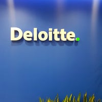 รูปภาพถ่ายที่ Deloitte โดย Serg G. เมื่อ 2/18/2019