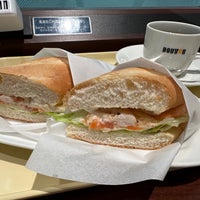 Photo taken at Doutor Coffee Shop by Jun K. on 12/27/2022