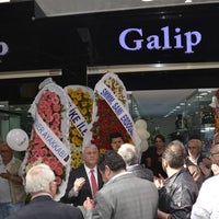 Das Foto wurde bei Galip Ayakkabı von Galip Ayakkabı am 12/16/2013 aufgenommen