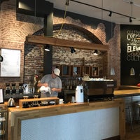 8/18/2017にBrandonがAlabaster Coffee Roaster &amp;amp; Tea Co.で撮った写真