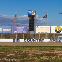 Foto tomada en Big Country Speedway  por Amanda B. el 1/15/2014