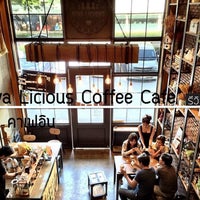 รูปภาพถ่ายที่ Diva-Licious Coffee Cafe&amp;#39; โดย Gin G. เมื่อ 7/28/2015