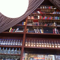 3/18/2012 tarihinde DAN C.ziyaretçi tarafından The Misfit Restaurant + Bar'de çekilen fotoğraf