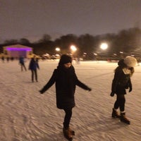 Photo taken at Каток в Парке Победы by Мари Д. on 1/24/2016