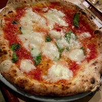 Photo taken at Leggera Pizza Napoletana by Roberto J. on 6/10/2022