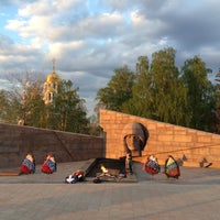 Photo taken at Вечный огонь / Мемориальный комплекс «Скорбящая Мать» by Andrey on 4/29/2016