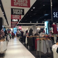 Padini Concept Store Clothing Store In Kuala Lumpur