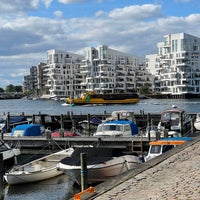 Photo taken at Islands Brygge by Egman on 9/19/2021