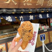 Photo taken at Naruto Taiyaki Honpo by Erika S. on 11/18/2019