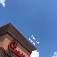 Photo taken at Chick-fil-A by Oliver W. on 6/10/2016