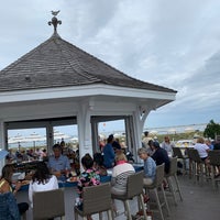 Foto scattata a Beach House Grill at Chatham Bars Inn da Valerio F. il 8/23/2019