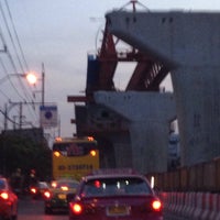 Photo taken at [Construction Site] MRT บางพลัด (Bang Phlat) BL07 by Pucca L. on 2/13/2016