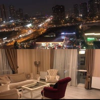 รูปภาพถ่ายที่ Asia City Hotel โดย Erkan N. เมื่อ 1/10/2024