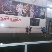 Foto tomada en Futenis &amp;amp; Futbol Salon  por Pakiao V. el 11/27/2014
