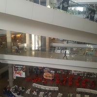 Foto scattata a Millennium Mall da Rafael C. il 10/31/2018