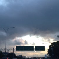 Photo taken at Autopista Francisco Fajardo by Rafael C. on 7/3/2018