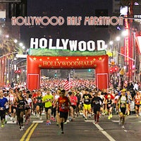 12/21/2013 tarihinde Hollywood Half Marathon &amp;amp; 5k / 10kziyaretçi tarafından Hollywood Half Marathon &amp;amp; 5k / 10k'de çekilen fotoğraf
